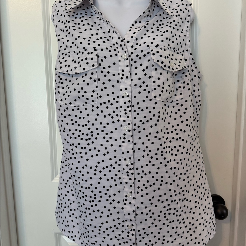 Notations Black and White Sleeveless Button Down Shirt